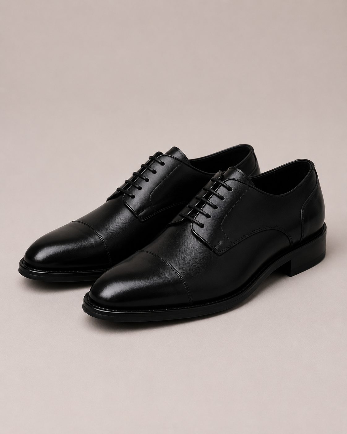 Elegante Anzug Schnürer Herrenschuhe in Schwarz